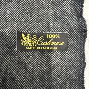 Cashmere Scarf Rectangular Gray Herringbone Fringe Neutral Made in England Prep